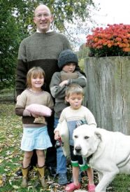 Volunteers turn mother’s yarn into ‘going away’ gift for children Image